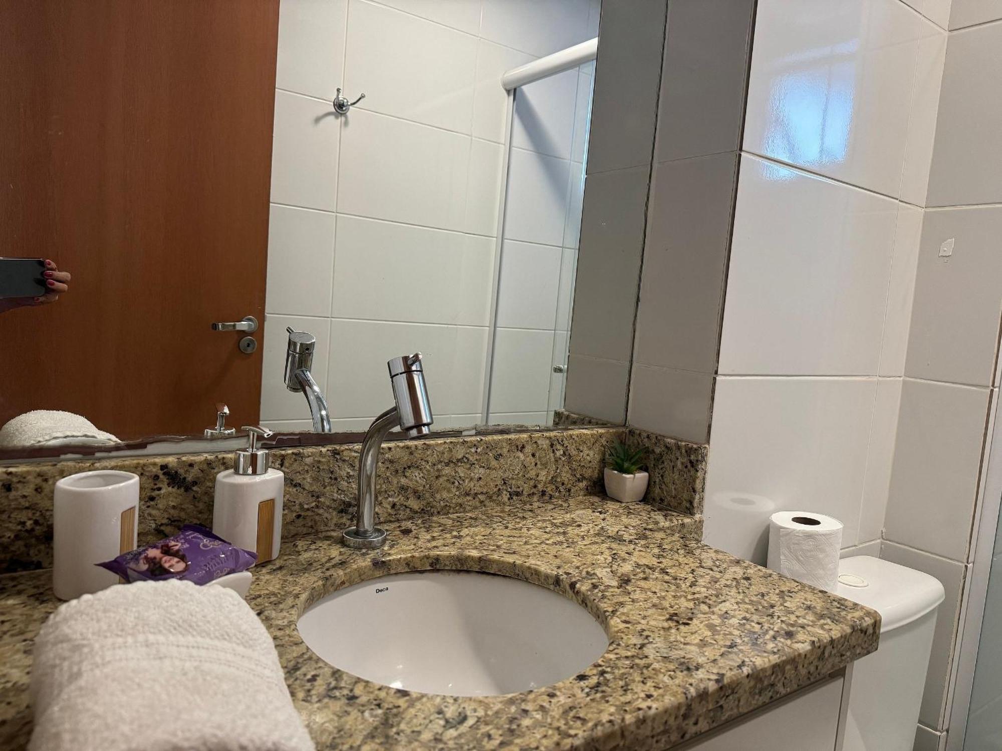 Apartamento Climatizado Ao Lado Do Premium Hosp. Goiânia Exterior foto